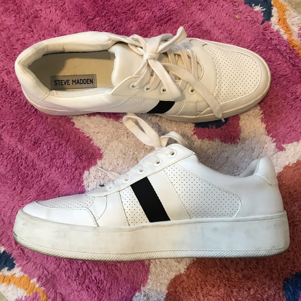 Steve Madden Braden Black & White Ribbon Stripe Platform Sneakers, size 11